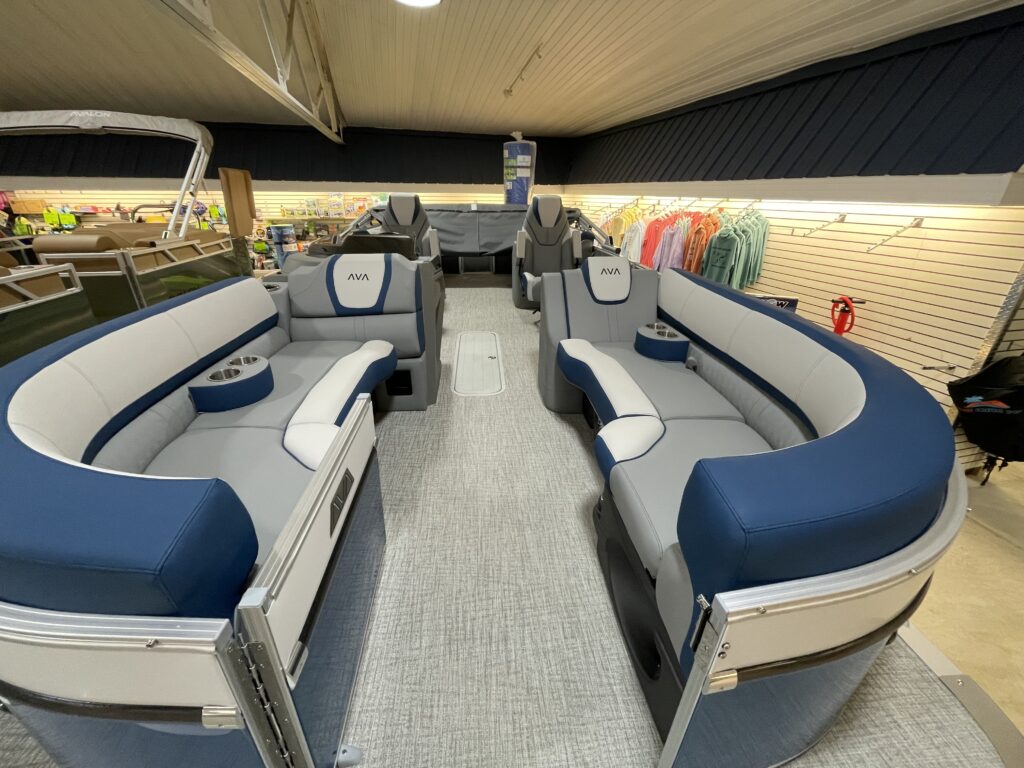 Avalon Catalina Platinum Edition - JD's Marina | Sister Lakes